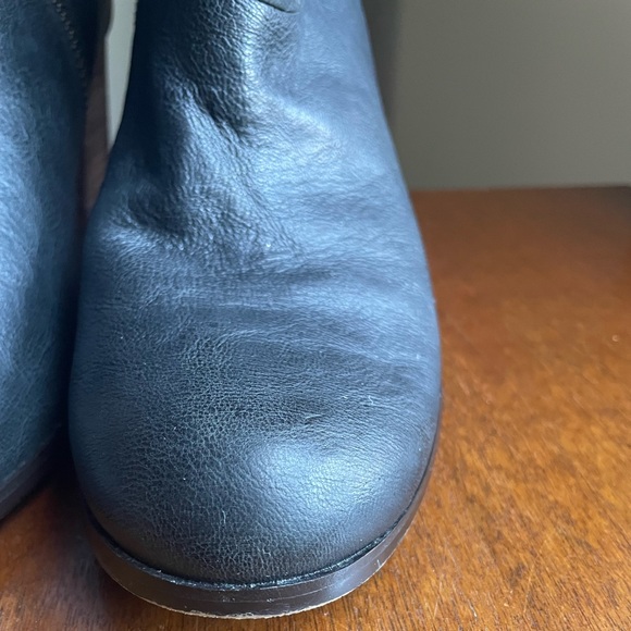 Cole Haan Nike Air 9.5 black leather booties w/ Stacked Heel - Picture 5 of 13